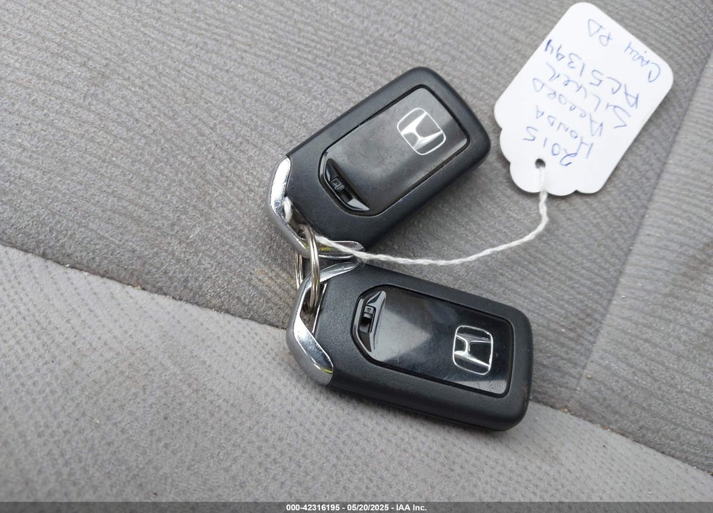 2015 HONDA ACCORD VIN: 1HGCR2F75FA022227