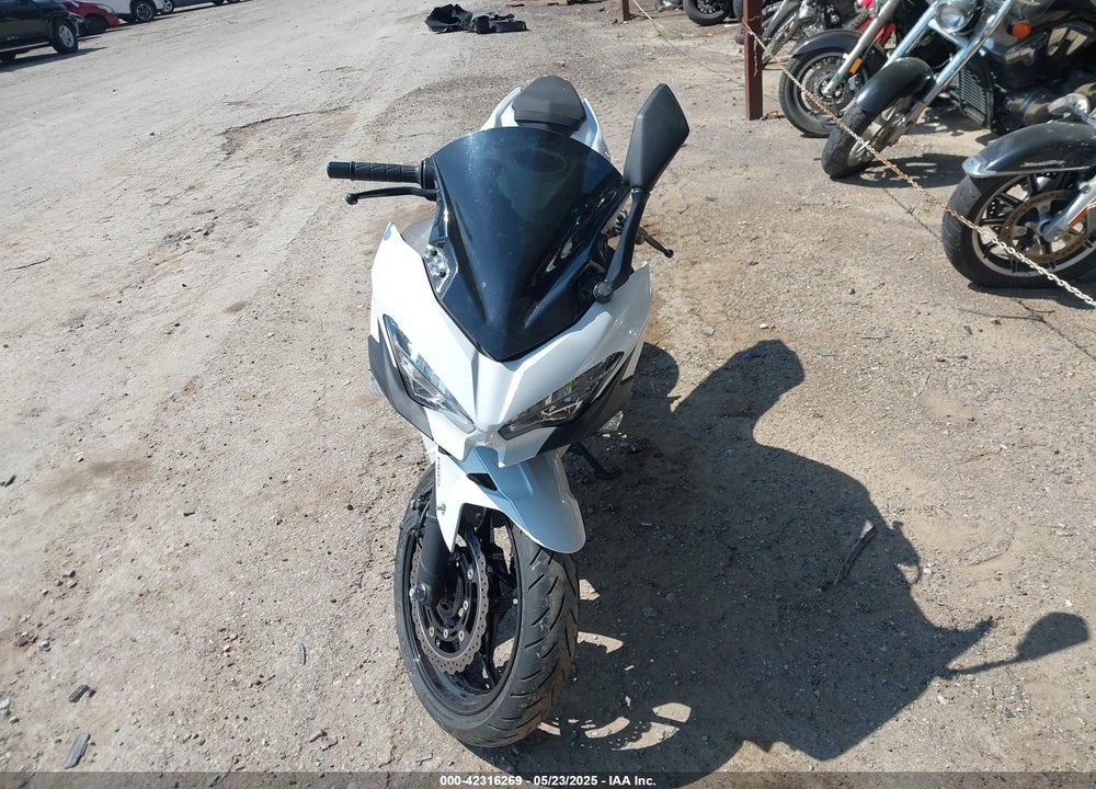 2020 KAWASAKI EX400 VIN: JKAEXKG15LDA82037