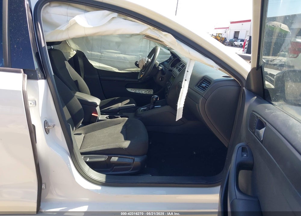 2015 VOLKSWAGEN JETTA 2.0L S VIN: 3VW2K7AJXFM224608