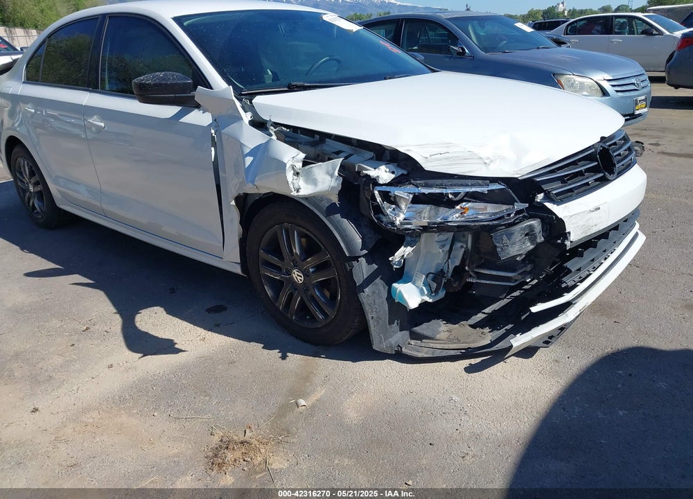 2015 VOLKSWAGEN JETTA 2.0L S VIN: 3VW2K7AJXFM224608