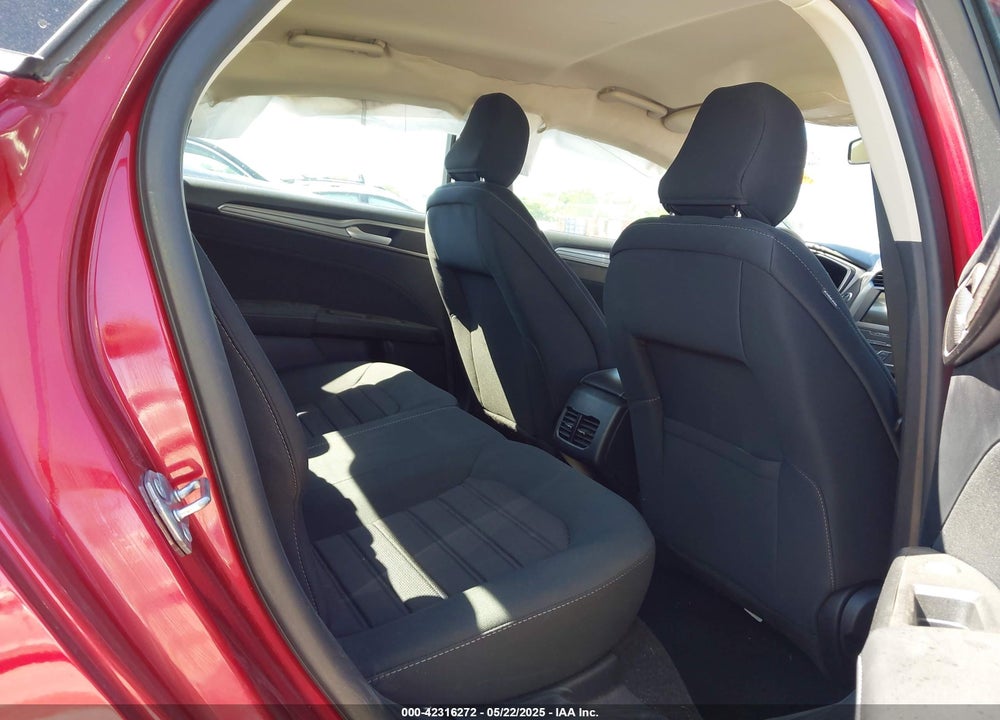 2020 FORD FUSION SE VIN: 3FA6P0HD9LR252627