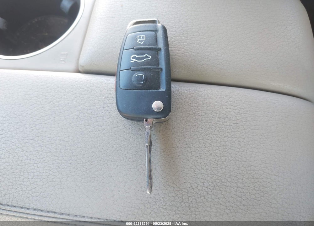 2014 AUDI Q7 VIN: WA1DGAFE1ED015090