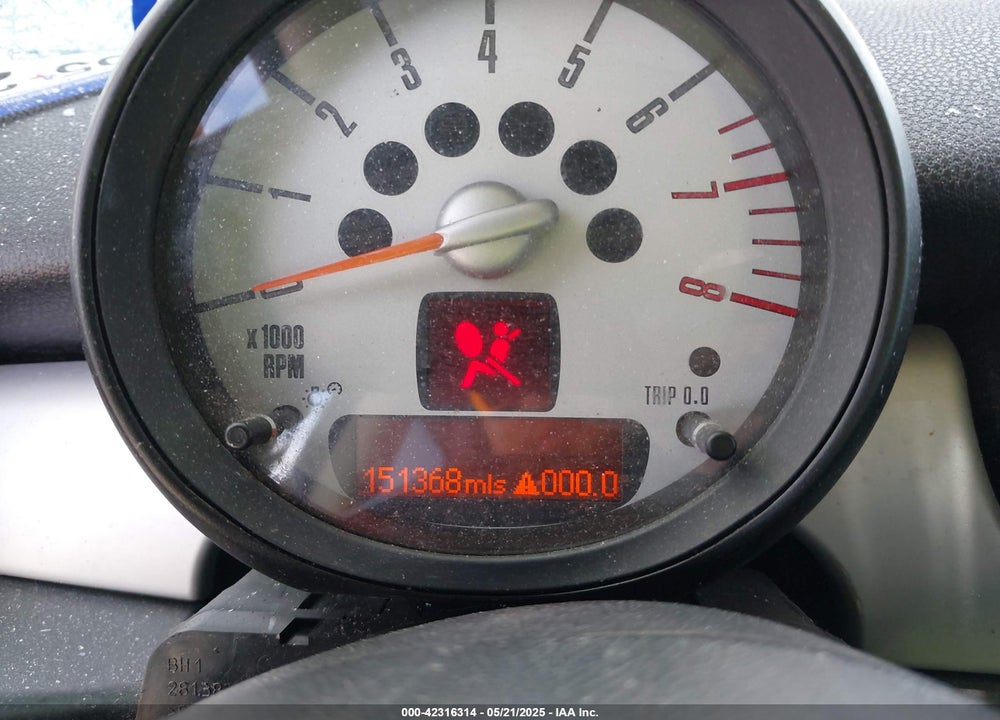 2012 MINI COOPER VIN: WMWSU3C56CT260795