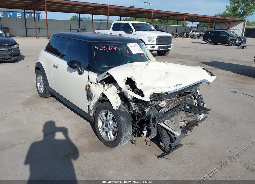 2012 MINI COOPER VIN: WMWSU3C56CT260795