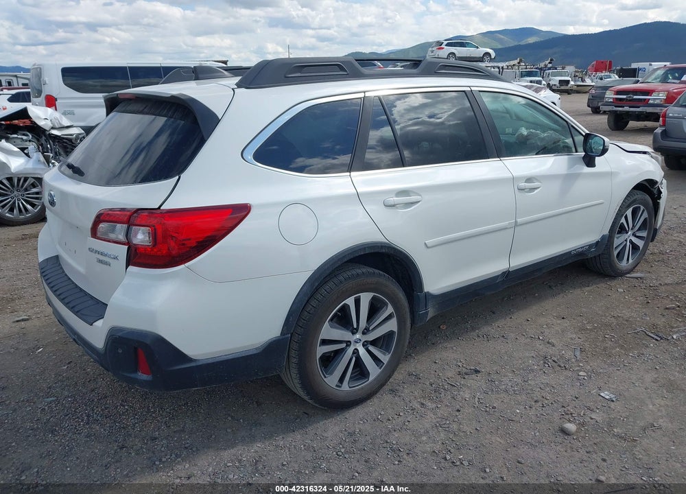 2018 SUBARU OUTBACK VIN: 4S4BSENC8J3215625