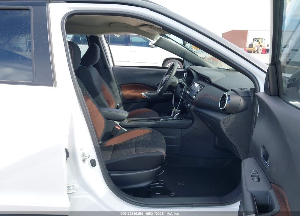 2024 NISSAN KICKS SR XTRONIC CVT VIN: 3N1CP5DV4RL539932
