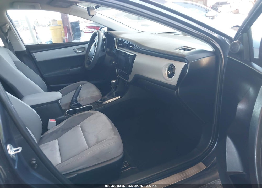 2017 TOYOTA COROLLA VIN: 5YFBURHE4HP724289