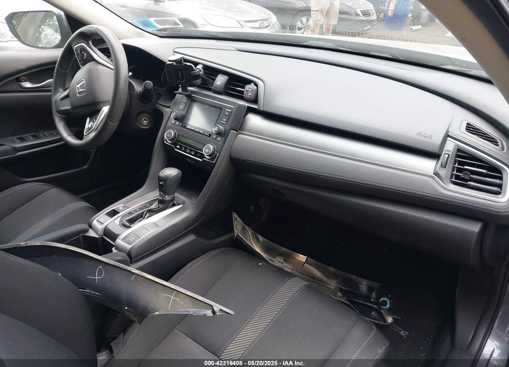 2017 HONDA CIVIC LX VIN: 2HGFC2F58HH569932