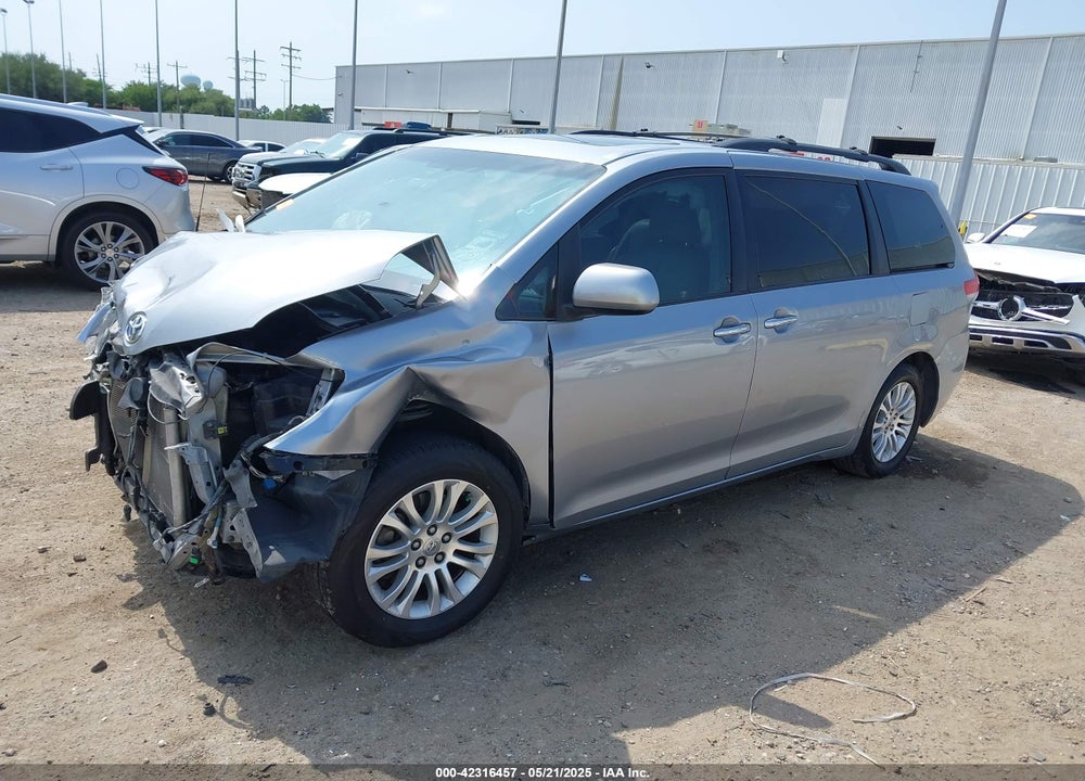2013 TOYOTA SIENNA LIMITED V6 7 PASSENGER/XLE V6 7 PASSENGER AUTO ACCESS SEAT/XLE V6 8 PASSENGER VIN: 5TDYK3DC4DS337907