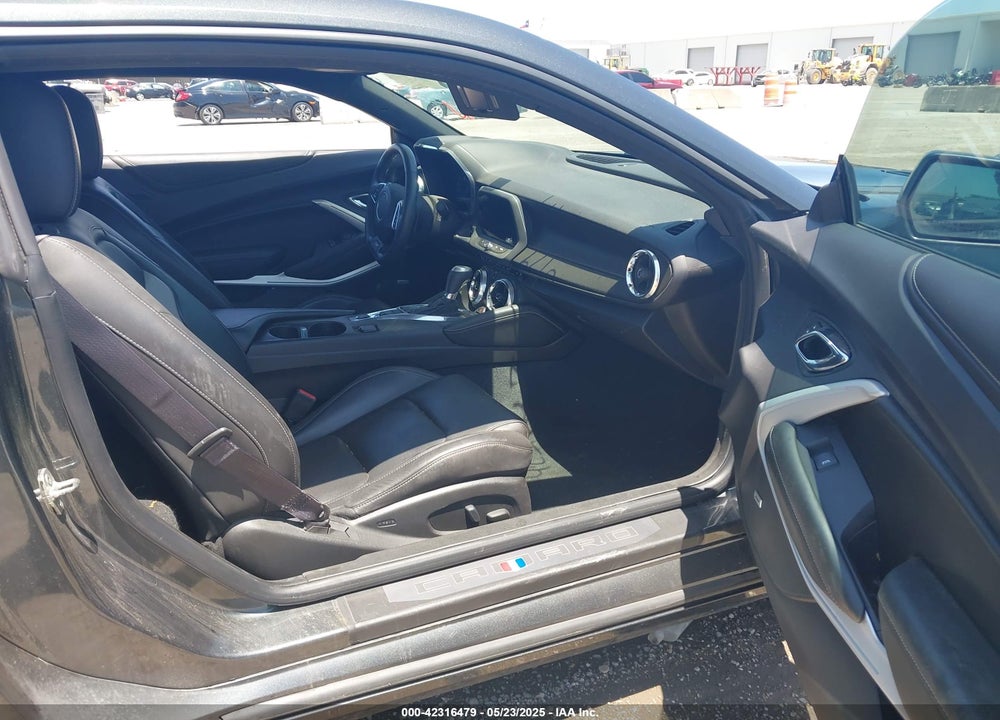 2016 CHEVROLET CAMARO VIN: 1G1FH1R71G0160612