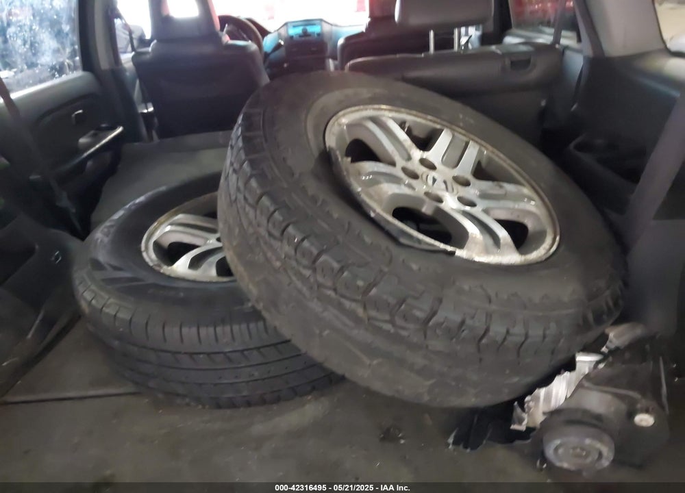 2004 HONDA PILOT EX-L VIN: 2HKYF18624H591733