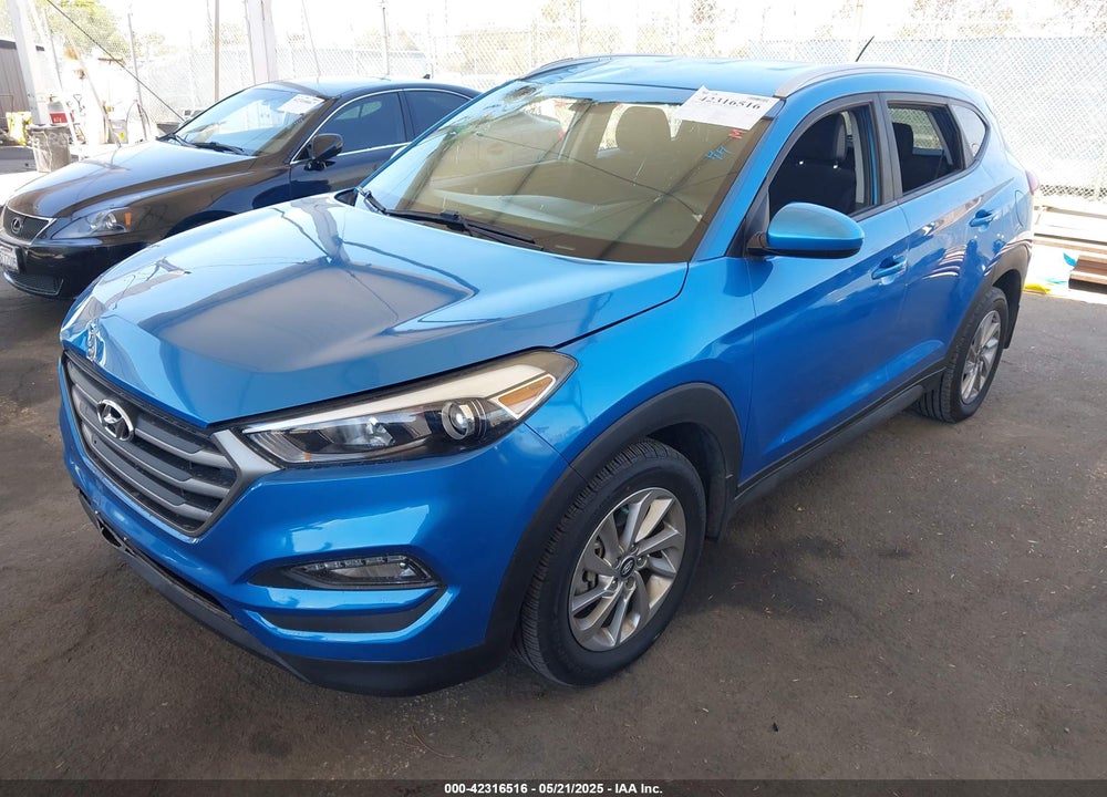 2016 HYUNDAI TUCSON SE VIN: KM8J33A42GU230085