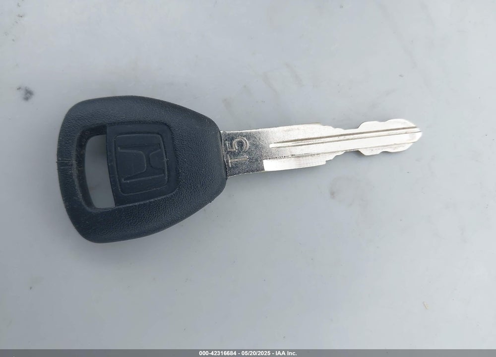2001 HONDA ACCORD 2.3 LX VIN: 1HGCG564X1A030474