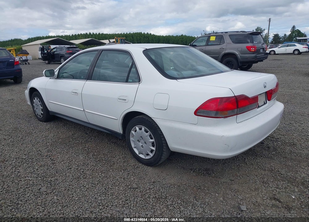 2001 HONDA ACCORD 2.3 LX VIN: 1HGCG564X1A030474