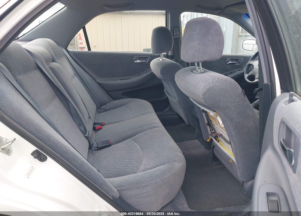 2001 HONDA ACCORD 2.3 LX VIN: 1HGCG564X1A030474