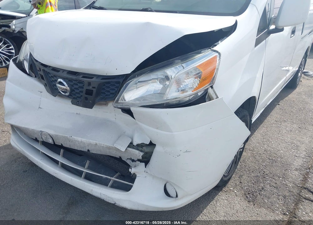 2015 NISSAN NV200 SV VIN: 3N6CM0KN3FK711846