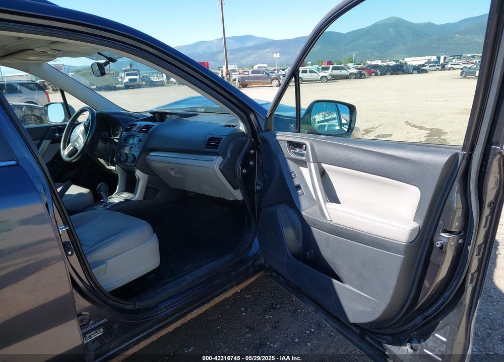 2014 SUBARU FORESTER VIN: JF2SJAHC6EH558911