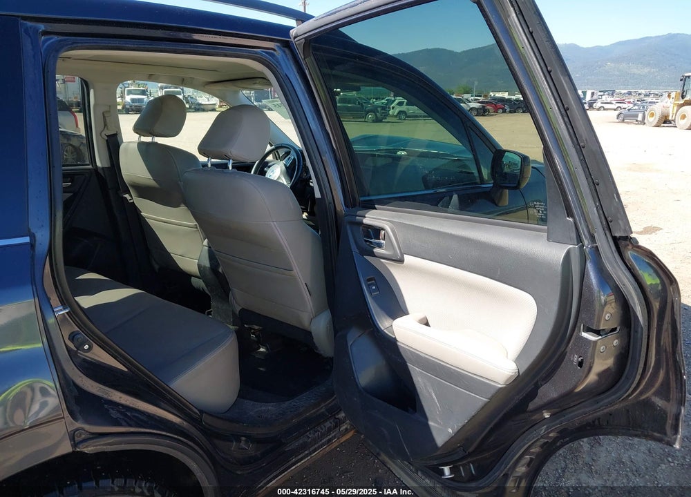 2014 SUBARU FORESTER VIN: JF2SJAHC6EH558911