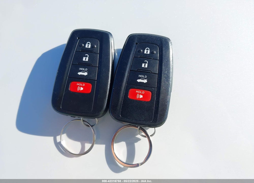 2021 TOYOTA CAMRY VIN: 4T1K31AK4MU024933