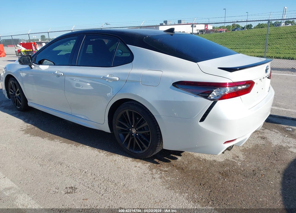 2021 TOYOTA CAMRY VIN: 4T1K31AK4MU024933