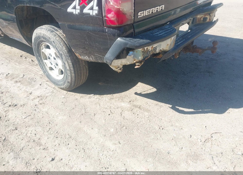 2004 CHEVROLET SILVERADO 1500 LS VIN: 2GCEK19T141386702