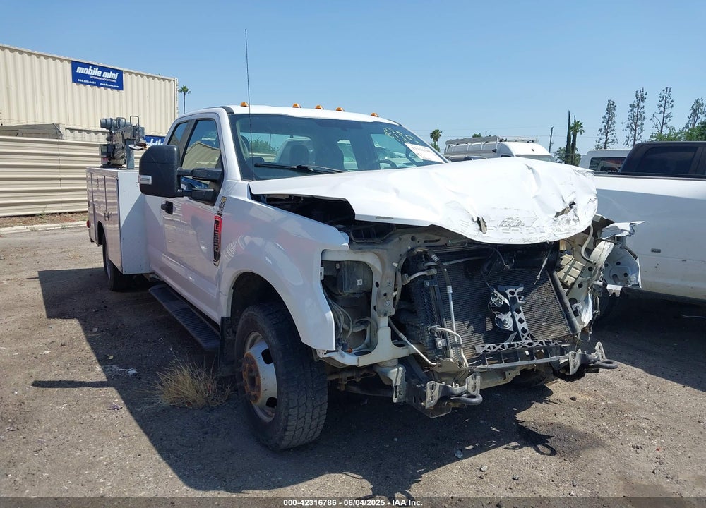 2018 FORD F-350 CHASSIS VIN: 1FD8X3G61JEC68954