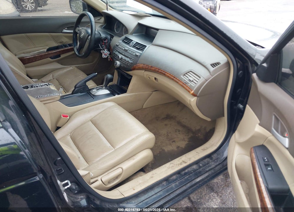 2008 HONDA ACCORD VIN: JHMCP26868C076719