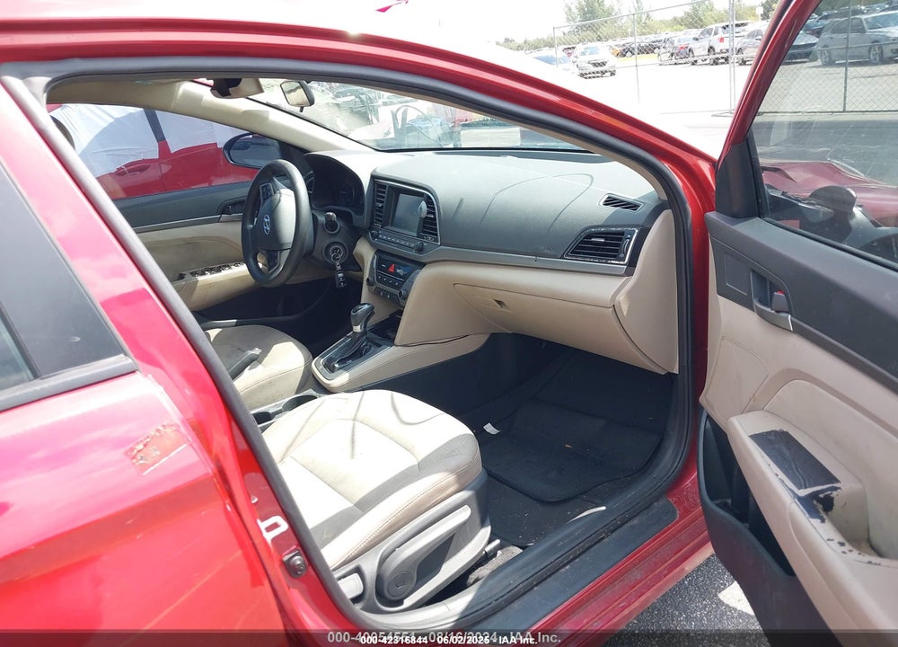 2017 HYUNDAI ELANTRA SE VIN: 5NPD84LF5HH010183