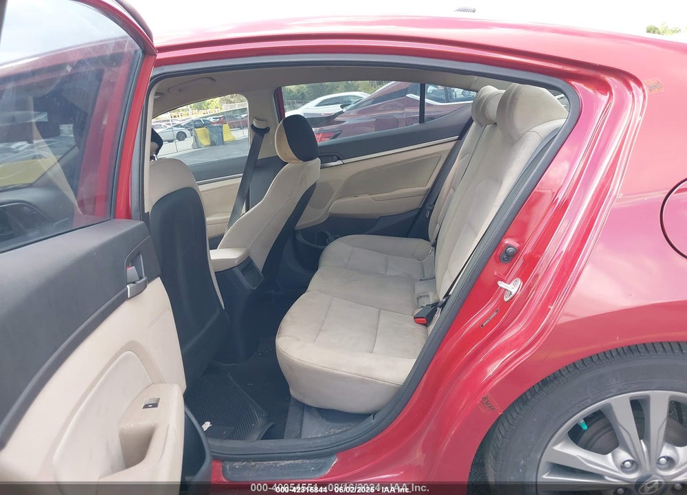 2017 HYUNDAI ELANTRA SE VIN: 5NPD84LF5HH010183