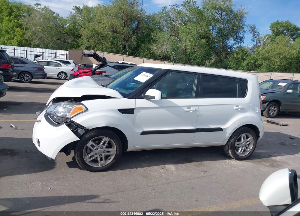 2011 KIA SOUL VIN: KNDJT2A25B7279172
