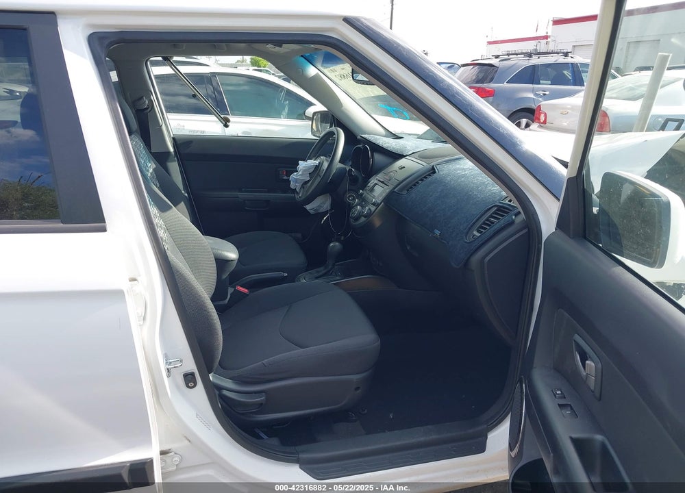 2011 KIA SOUL VIN: KNDJT2A25B7279172