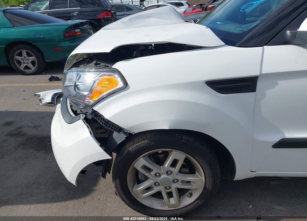 2011 KIA SOUL VIN: KNDJT2A25B7279172