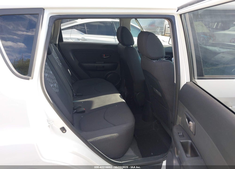 2011 KIA SOUL VIN: KNDJT2A25B7279172