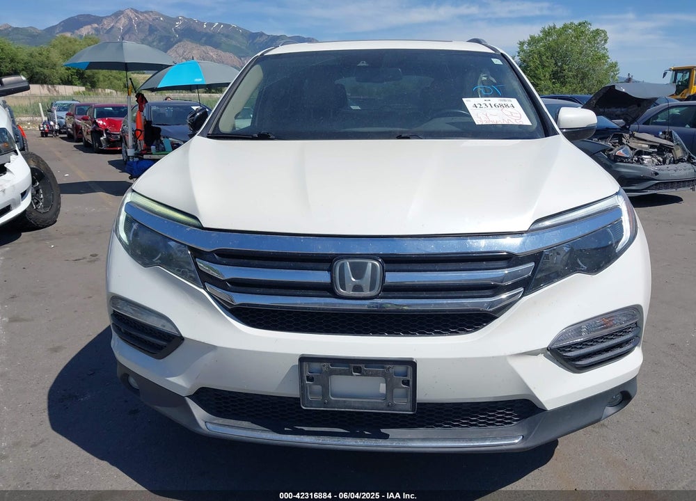 2017 HONDA PILOT VIN: 5FNYF6H93HB021848