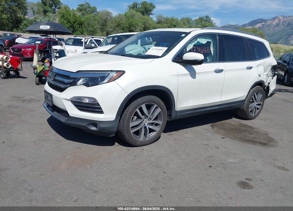 2017 HONDA PILOT VIN: 5FNYF6H93HB021848
