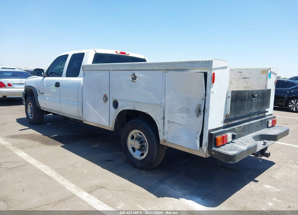 2003 CHEVROLET SILVERADO 2500HD VIN: 1GCHC29U93E354781