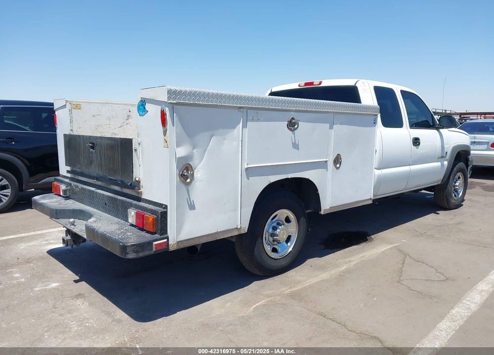 2003 CHEVROLET SILVERADO 2500HD VIN: 1GCHC29U93E354781