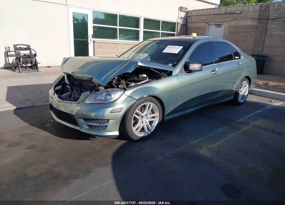 2013 MERCEDES-BENZ C VIN: WDDGF4HB2DR257744