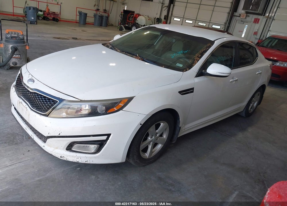 2015 KIA OPTIMA VIN: KNAGM4A79F5528215