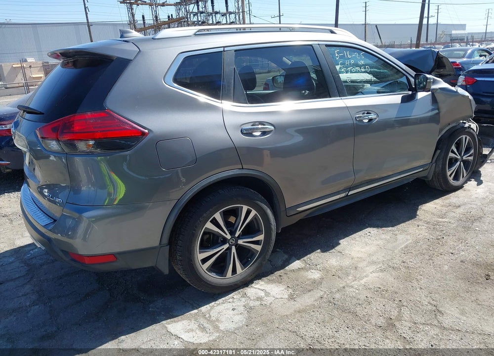 2017 NISSAN ROGUE VIN: JN8AT2MV9HW263307