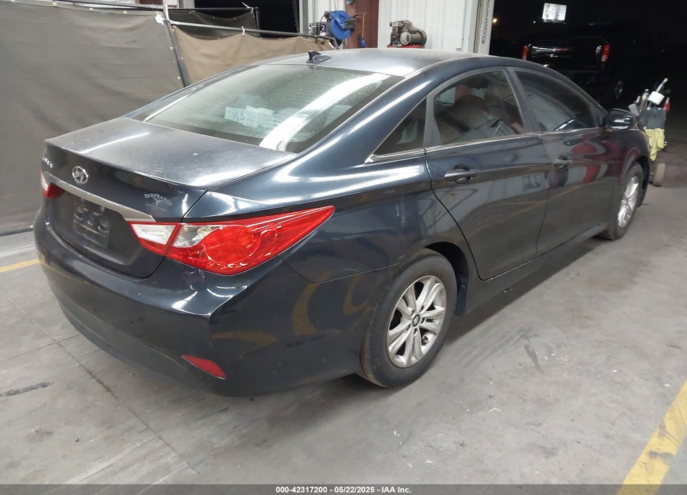 2014 HYUNDAI SONATA VIN: 5NPEB4AC1EH869538