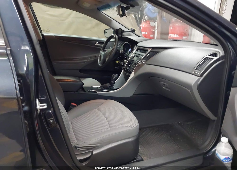 2014 HYUNDAI SONATA VIN: 5NPEB4AC1EH869538