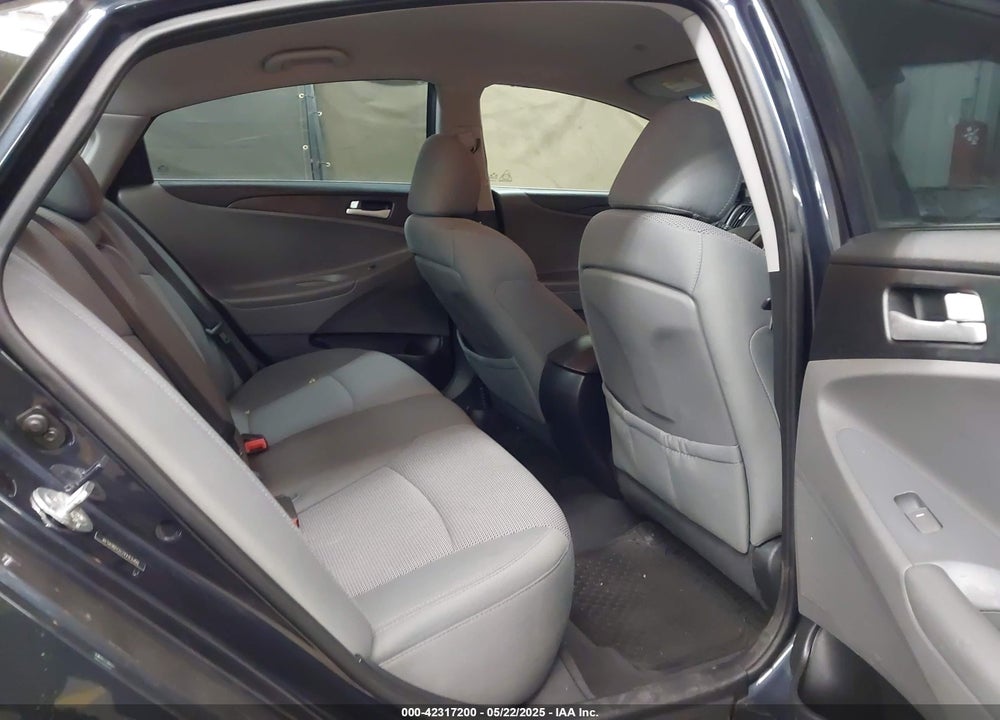 2014 HYUNDAI SONATA VIN: 5NPEB4AC1EH869538
