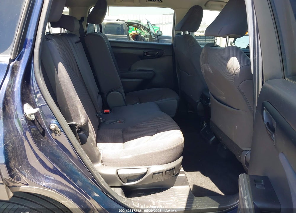2022 TOYOTA HIGHLANDER VIN: 5TDZZRAH2NS550598
