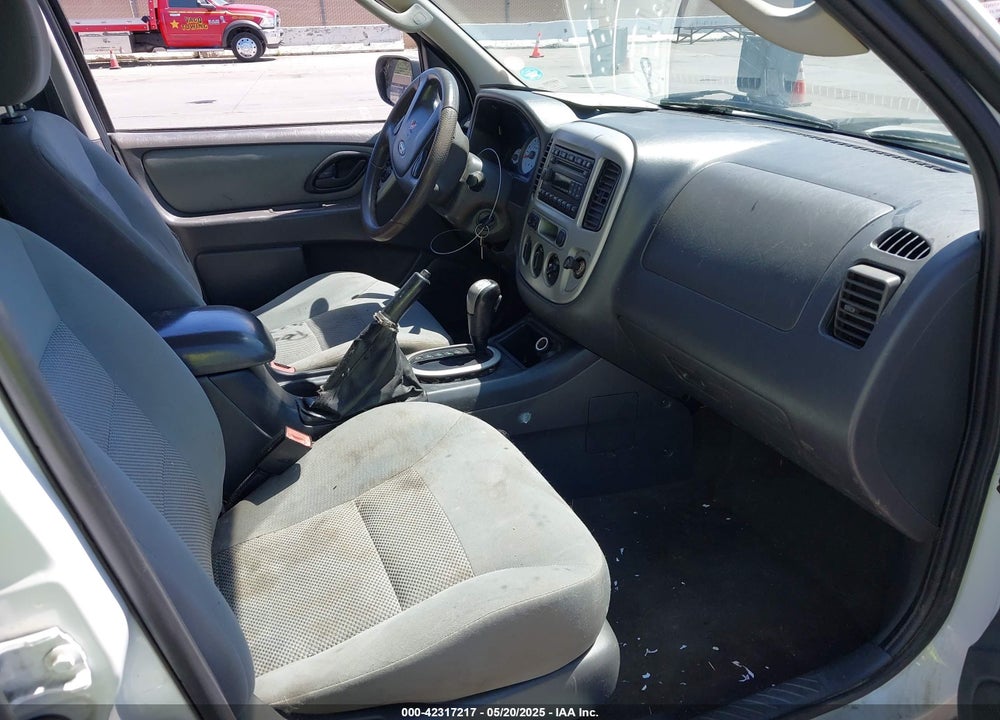 2006 FORD ESCAPE VIN: 1FMCU03166KC27627