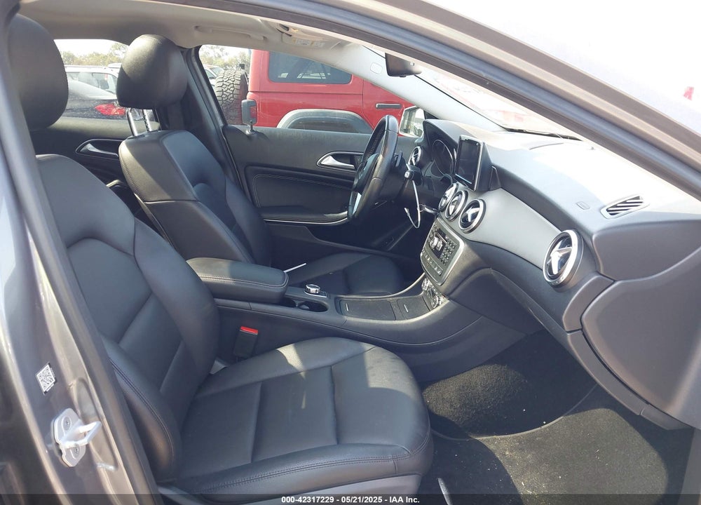 2015 MERCEDES-BENZ GLA 250 VIN: WDCTG4GB8FJ026933