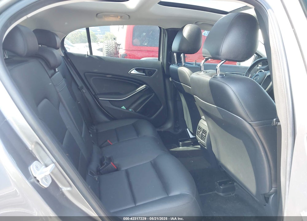 2015 MERCEDES-BENZ GLA 250 VIN: WDCTG4GB8FJ026933