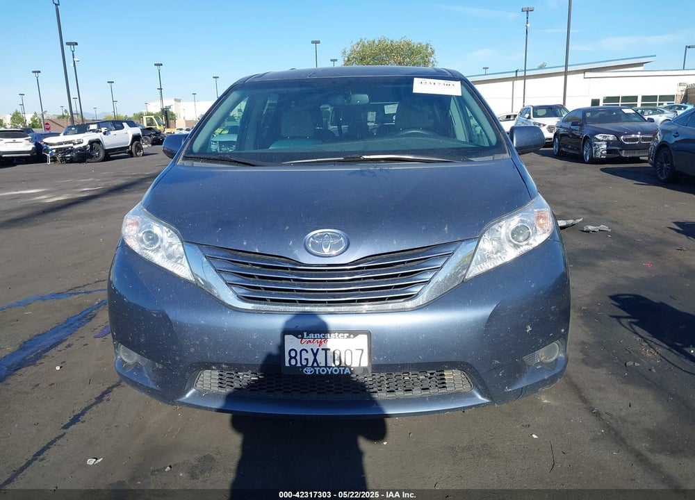 2017 TOYOTA SIENNA LE 8 PASSENGER VIN: 5TDKZ3DCXHS845662