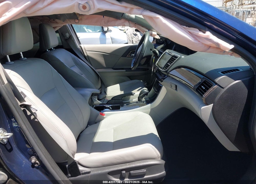 2017 HONDA ACCORD EX-L VIN: 1HGCR2F95HA175758