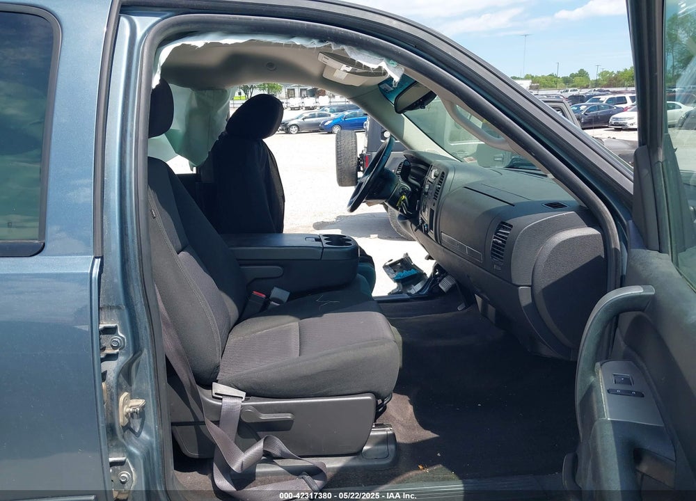 2011 CHEVROLET SILVERADO 1500 VIN: 3GCPKSE35BG372388